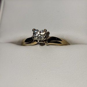 Diamond heart ring
